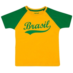 camisa amarela com manga verde